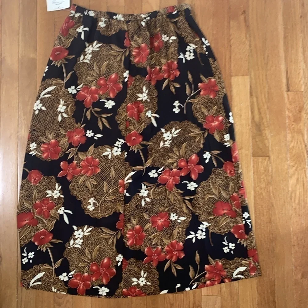 NWT Kathie Lee Lace floral cluster print skirt size 16